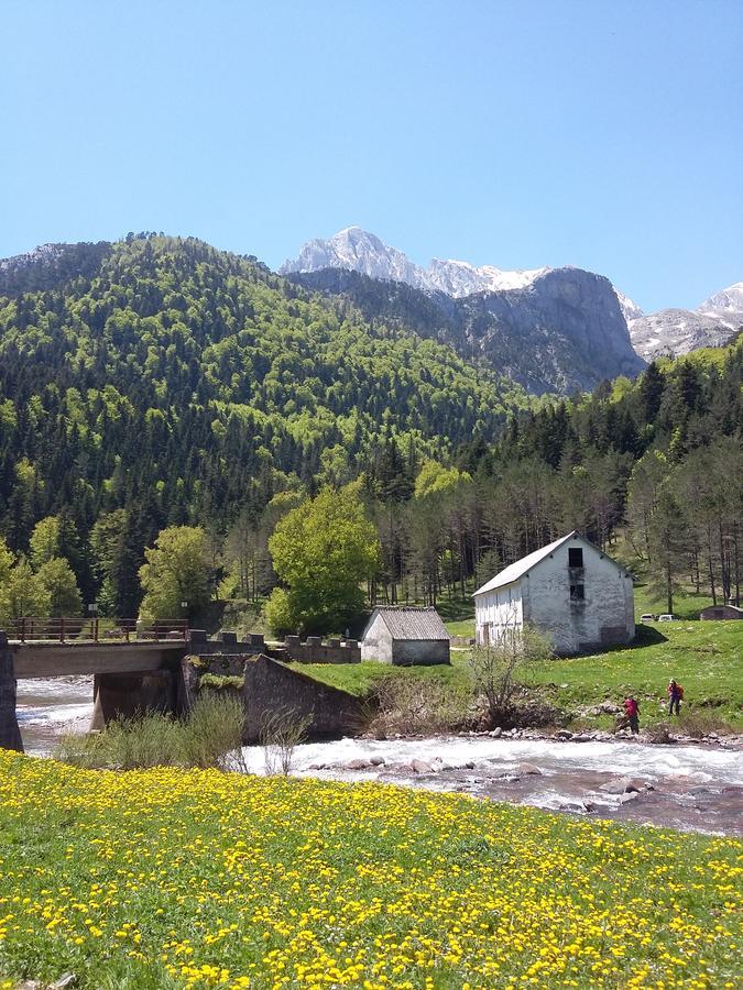Hospederia Prepirineo Hotell Undués-Pintano Exteriör bild